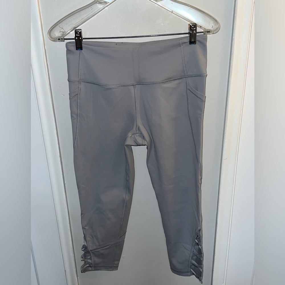 Victoria’s Secret sport knockout leggings.